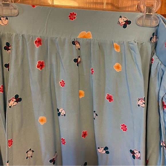 Torrid Disney Her Universe Mickey Mouse Hawaiian themed skirt - Picture 3 of 6